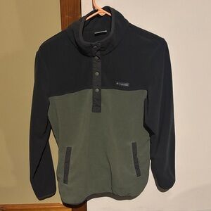 Columbia Two-Tone Blue and Olive Fleece Jacket